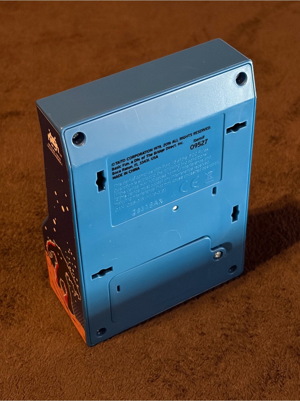 Space Invaders Mini Arcade - Picture 2 of 2